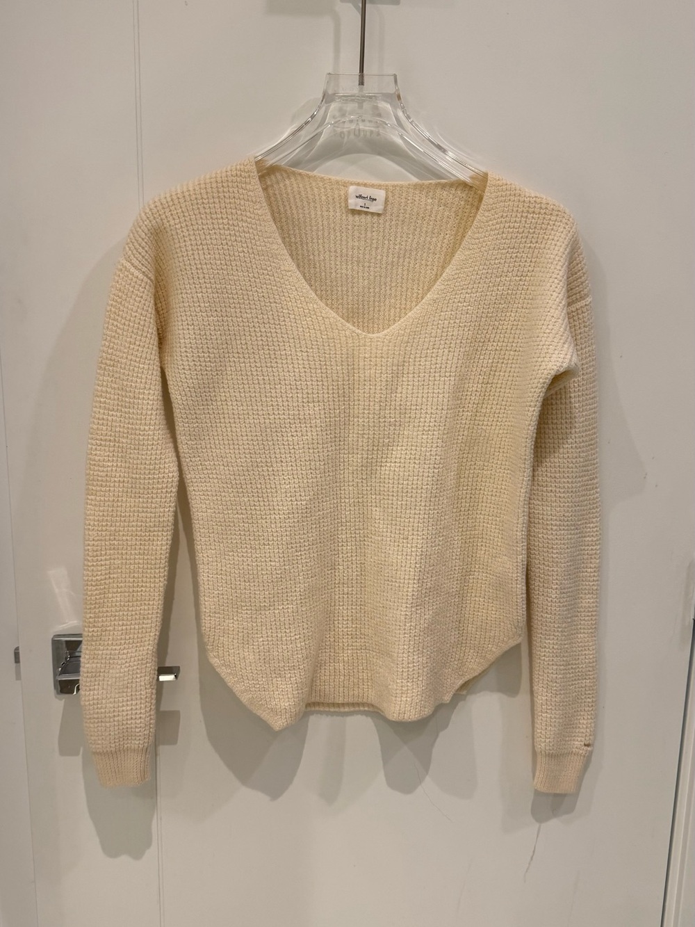 Aritzia Wilfred Cream Knit V-Neck Sweater – Size Small – $40